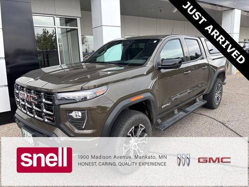 2024 GMC Canyon AT4