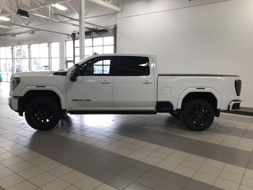 2024 GMC Sierra 2500 AT4