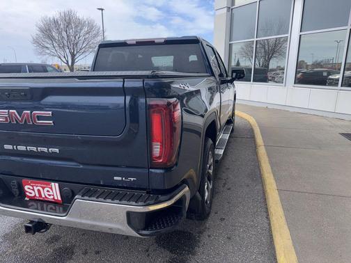 2022 GMC Sierra 1500 SLT