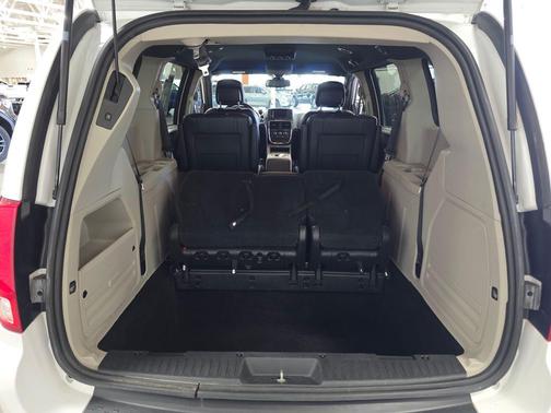 White Knuckle Clearcoat 2019 Dodge Grand Caravan SXT