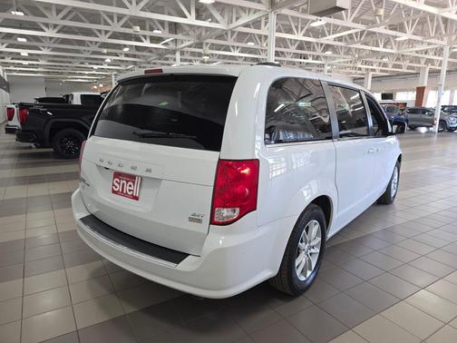 White Knuckle Clearcoat 2019 Dodge Grand Caravan SXT