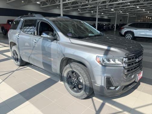 2022 GMC Acadia AWD AT4