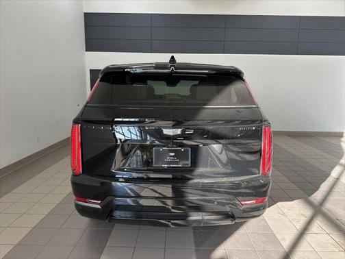 2025 Cadillac Escalade Sport