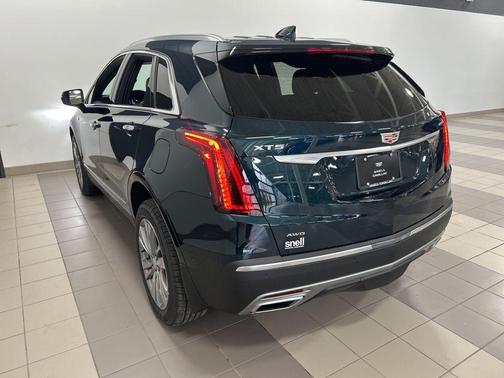 Emerald Lake Metallic 2026 Cadillac XT5 Premium Luxury
