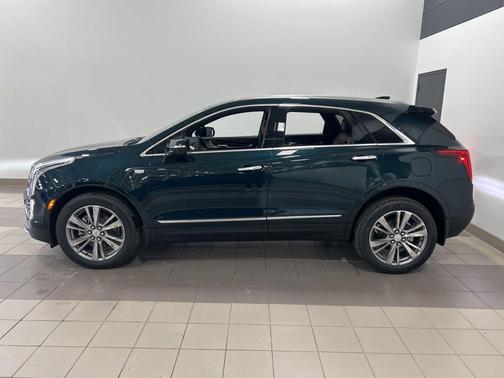Emerald Lake Metallic 2026 Cadillac XT5 Premium Luxury