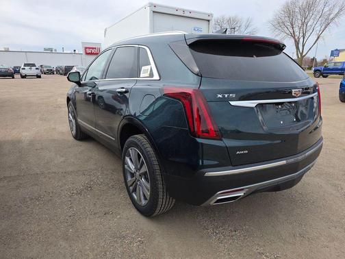 Emerald Lake Metallic 2026 Cadillac XT5 Premium Luxury