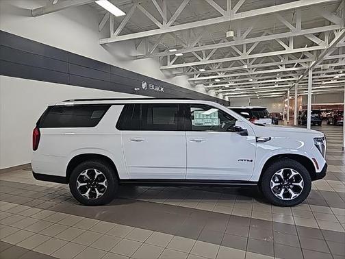 2025 GMC Yukon XL 4WD AT4