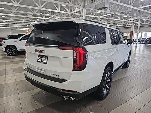 2025 GMC Yukon XL 4WD AT4