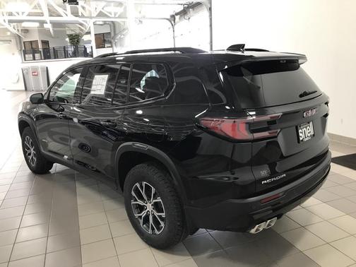 2026 GMC Acadia AWD AT4