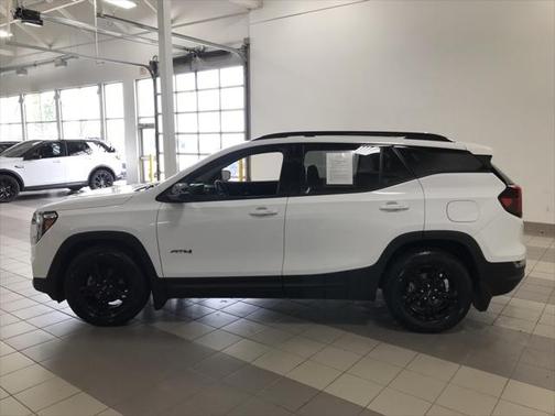 2022 GMC Terrain AWD AT4