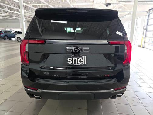 Onyx Black 2026 GMC Yukon XL 4WD AT4