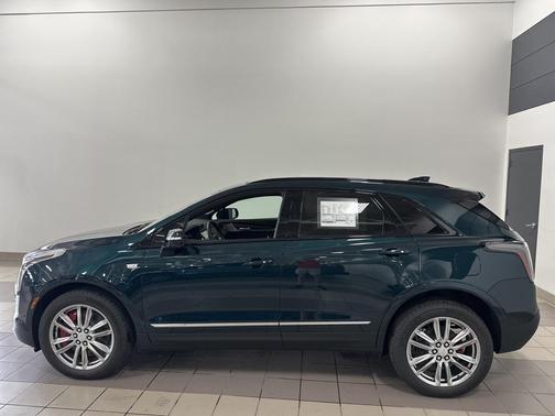 2025 Cadillac XT5 Sport
