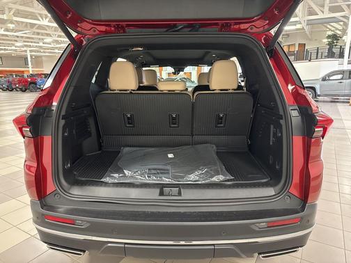 cherry red tintcoat 2026 Buick Enclave Preferred