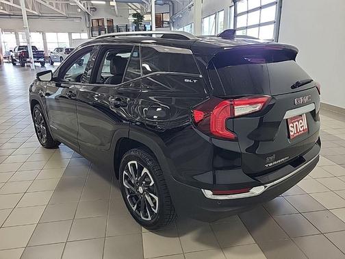 Ebony Twilight Metallic 2022 GMC Terrain SLT