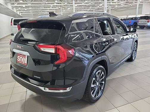 Ebony Twilight Metallic 2022 GMC Terrain SLT