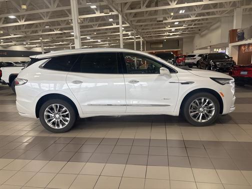 2022 Buick Enclave AWD Avenir