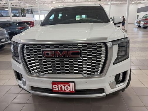 White 2021 GMC Yukon XL Denali