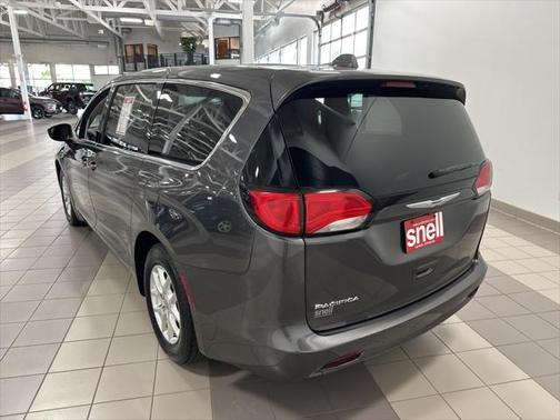 2017 Chrysler Pacifica LX