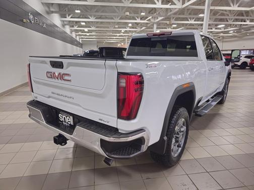 2026 GMC Sierra 3500 SLT