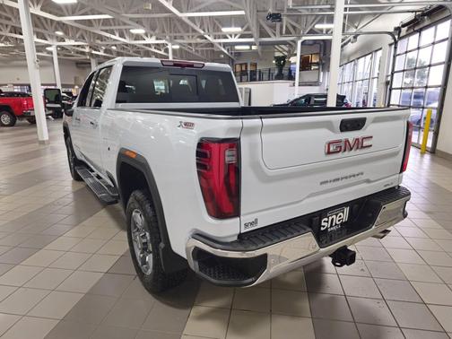2026 GMC Sierra 3500 SLT