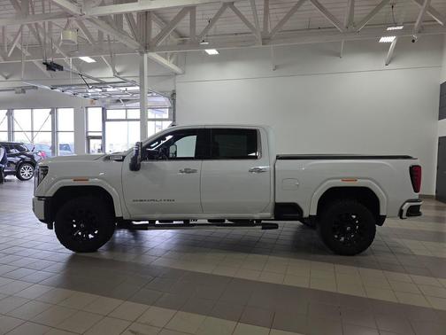 White Frost Tricoat 2024 GMC Sierra 3500 Denali