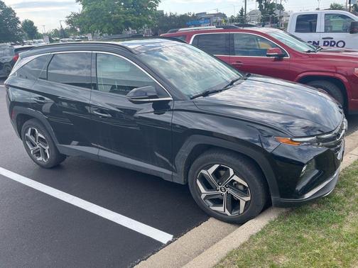 Phantom Black 2022 Hyundai TUCSON Limited