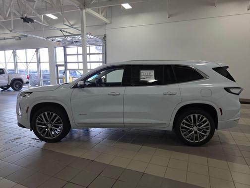 iridescent white tricoat 2026 Buick Enclave Avenir FWD