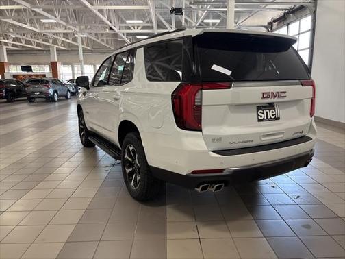 2025 GMC Yukon 4WD AT4