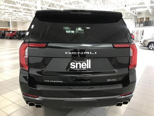 2025 GMC Yukon Denali Ultimate