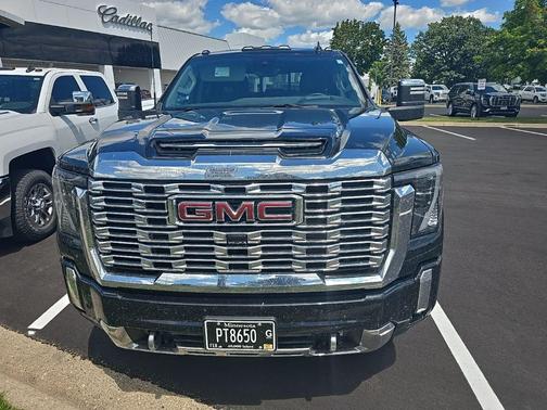 Onyx Black 2024 GMC Sierra 3500 Denali