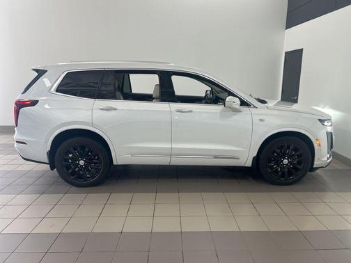 Crystal White Tricoat 2023 Cadillac XT6 Premium Luxury AWD
