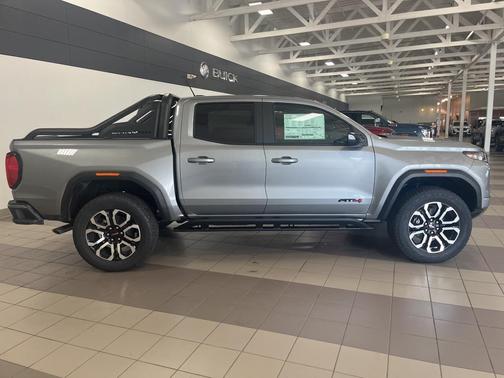 2025 GMC Canyon AT4