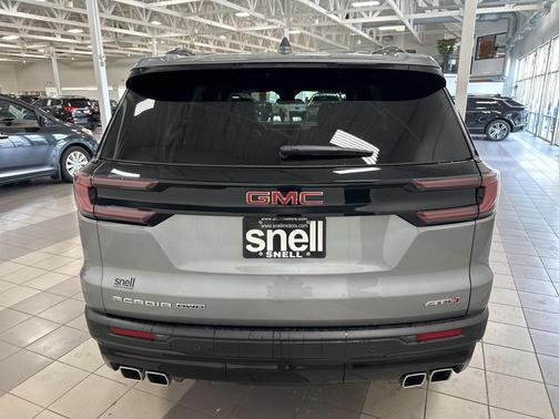 2025 GMC Acadia AWD AT4