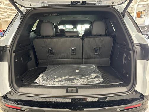 iridescent white tricoat 2026 Buick Enclave Sport Touring