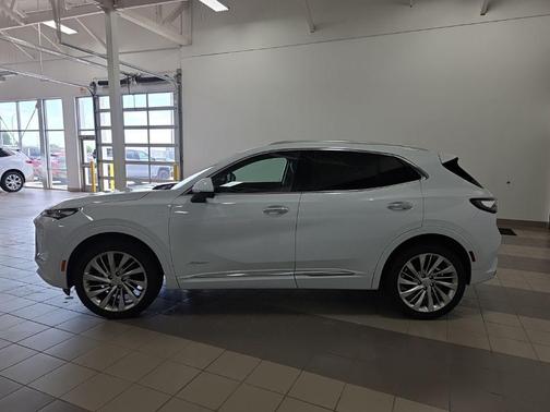Iridescent White Tricoat 2026 Buick Envision Avenir AWD
