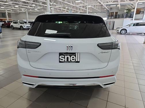 Iridescent White Tricoat 2026 Buick Envision Avenir AWD