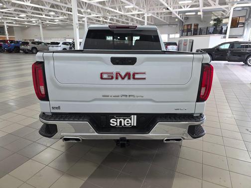 Glacier White Tricoat 2026 GMC Sierra 1500 SLT