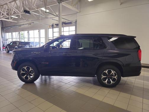 2026 GMC Yukon 4WD AT4