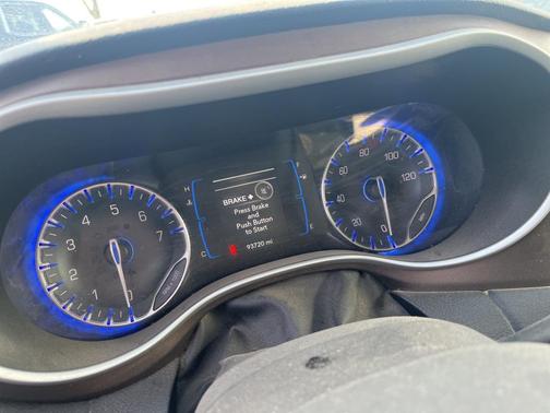 2017 Chrysler Pacifica Touring-L