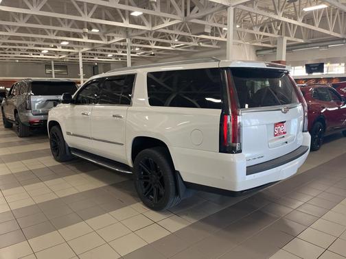 2019 Cadillac Escalade ESV Luxury