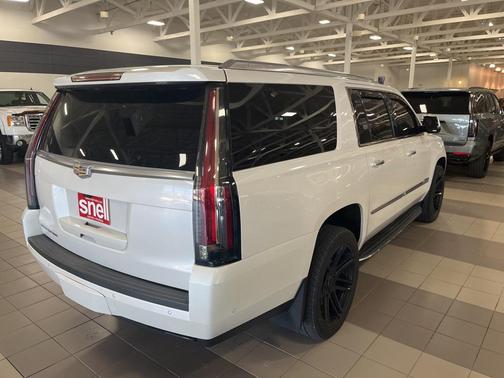 2019 Cadillac Escalade ESV Luxury