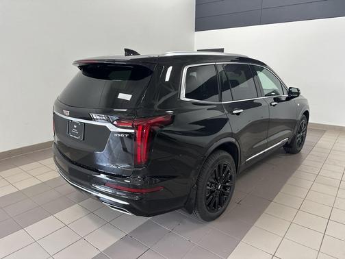 2025 Cadillac XT6 Luxury AWD