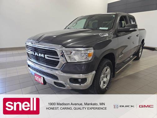 Granite Crystal Metallic Clearcoat 2019 RAM 1500 Big Horn