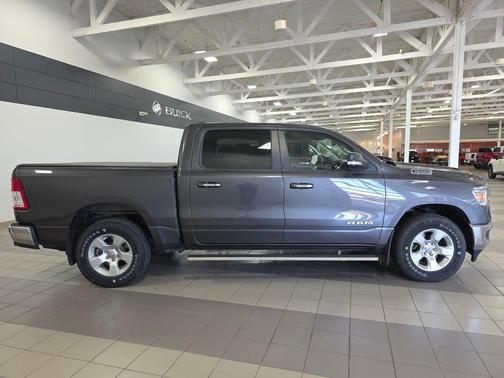 Granite Crystal Metallic Clearcoat 2019 RAM 1500 Big Horn