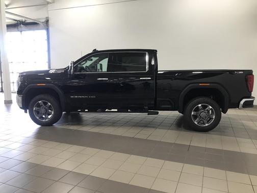 2025 GMC Sierra 3500 SLT