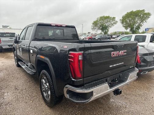 2025 GMC Sierra 3500 SLT