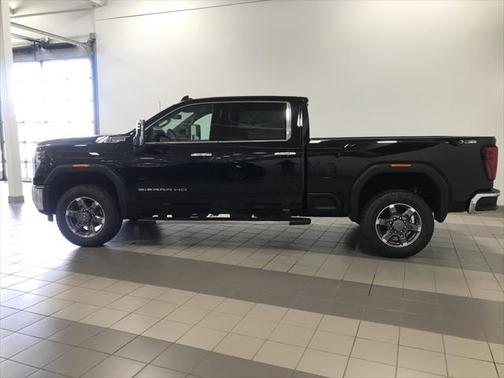 2025 GMC Sierra 3500 SLT