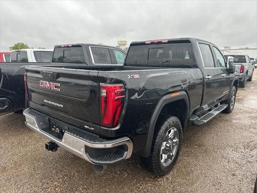 2025 GMC Sierra 3500 SLT