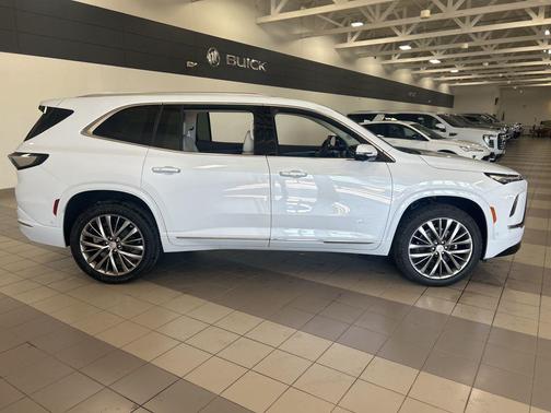 iridescent white tricoat 2026 Buick Enclave Avenir