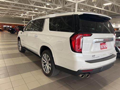 White Frost Tricoat 2023 GMC Yukon XL Denali